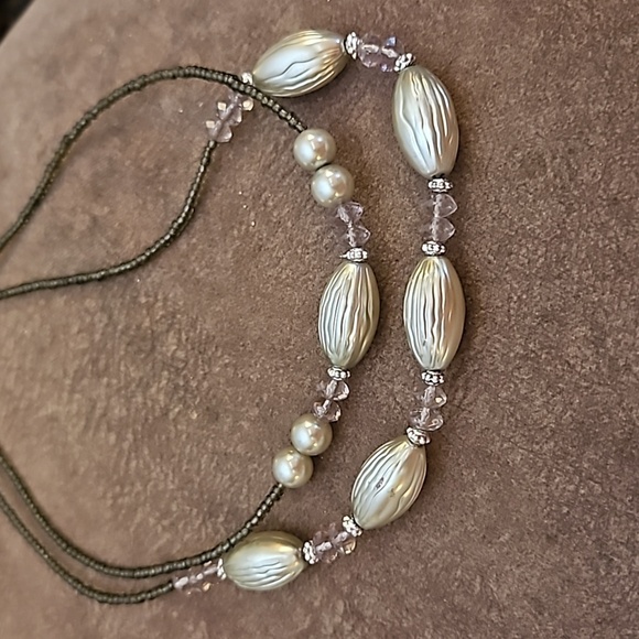 5/$25 Gray and Silver Acrylic Layered Beaded  Necklace Earrings Set - Picture 2 of 4